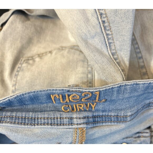 Rue21 Curvy‎ High-Rise Shortie Denim Shorts Light Wash Size 4 Y2K - Picture 3 of 4